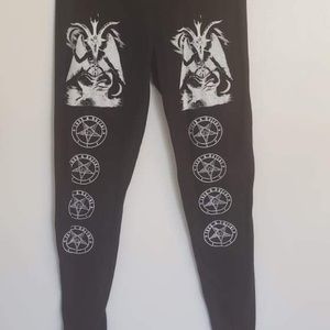 Medium artist satan leggings